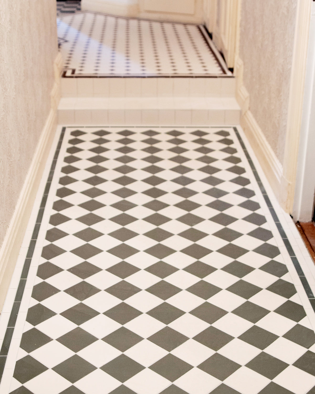 Inspiration - Floor tiles with frame card image