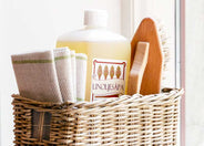 Scrub brush with handle - Beechwood thumbnail image