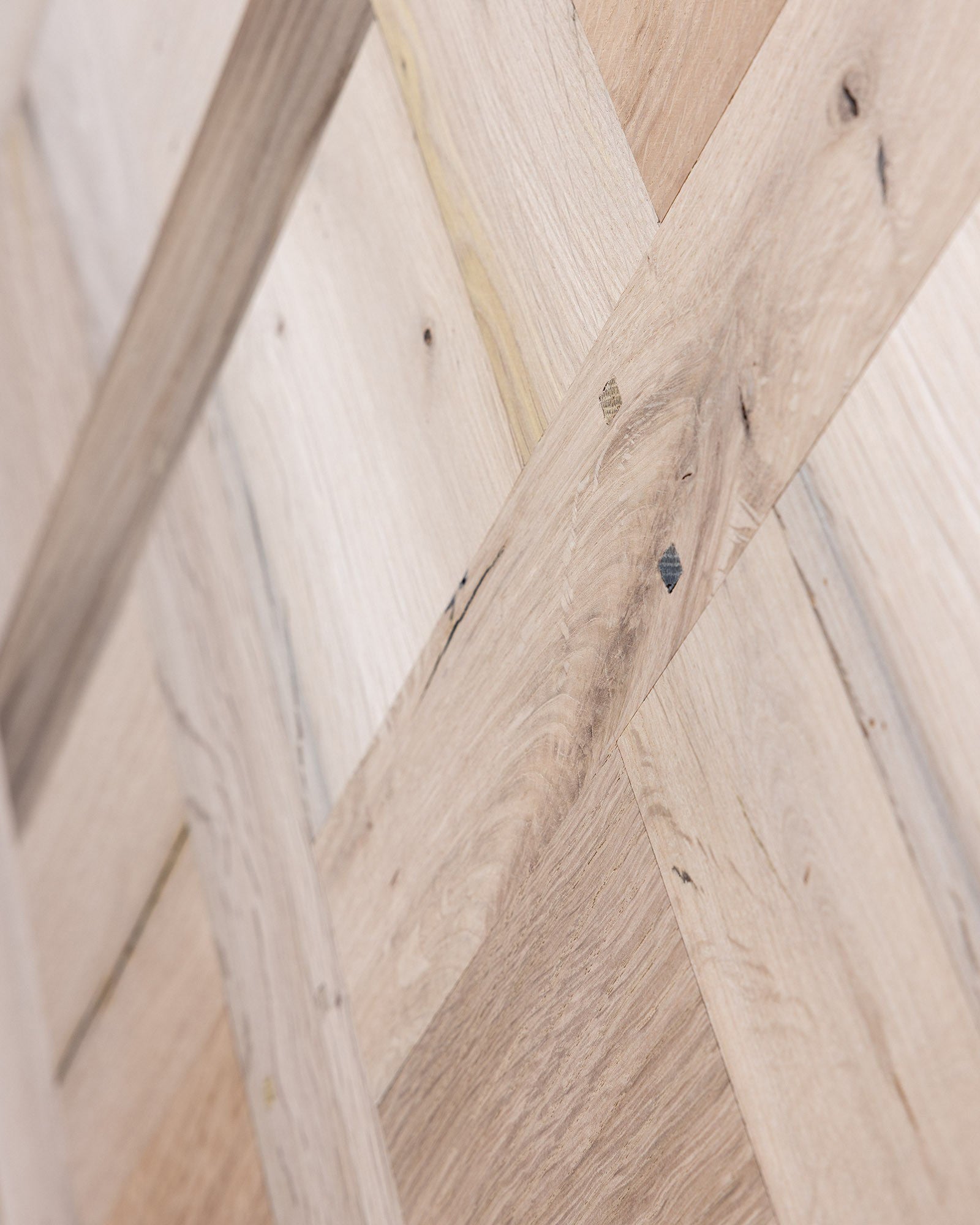 Versailles panelgulv – Gjenbrukt antikk eik 23x1000x1000 mm image