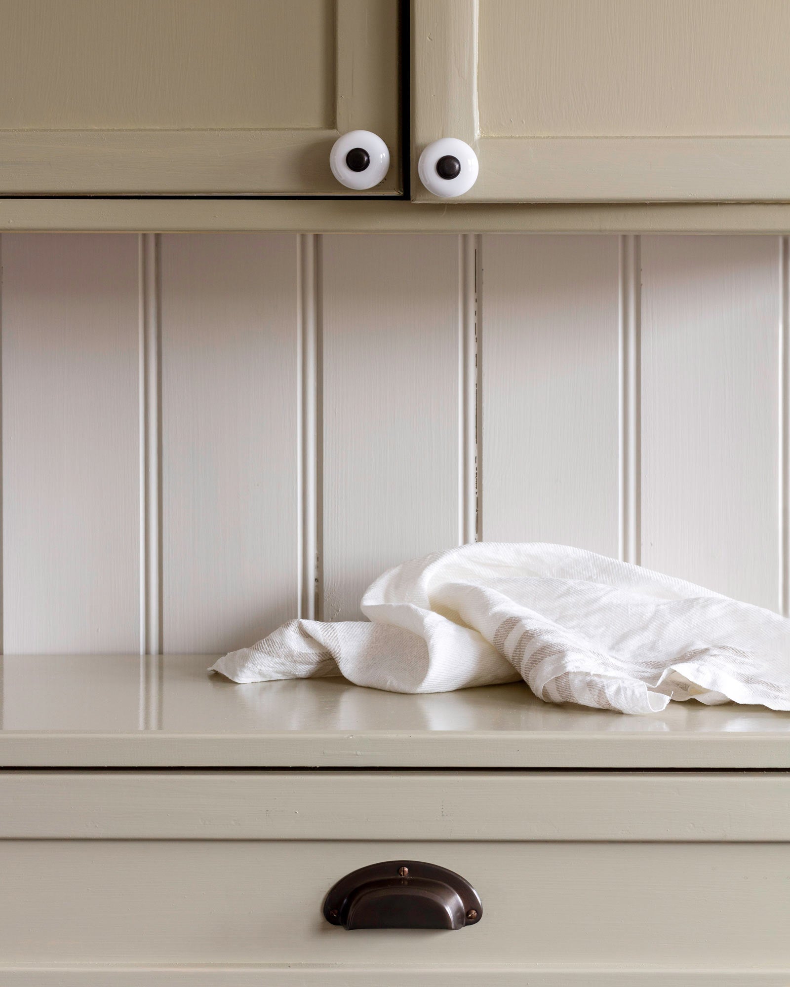 Knott - Porselensknopp antikk messing image