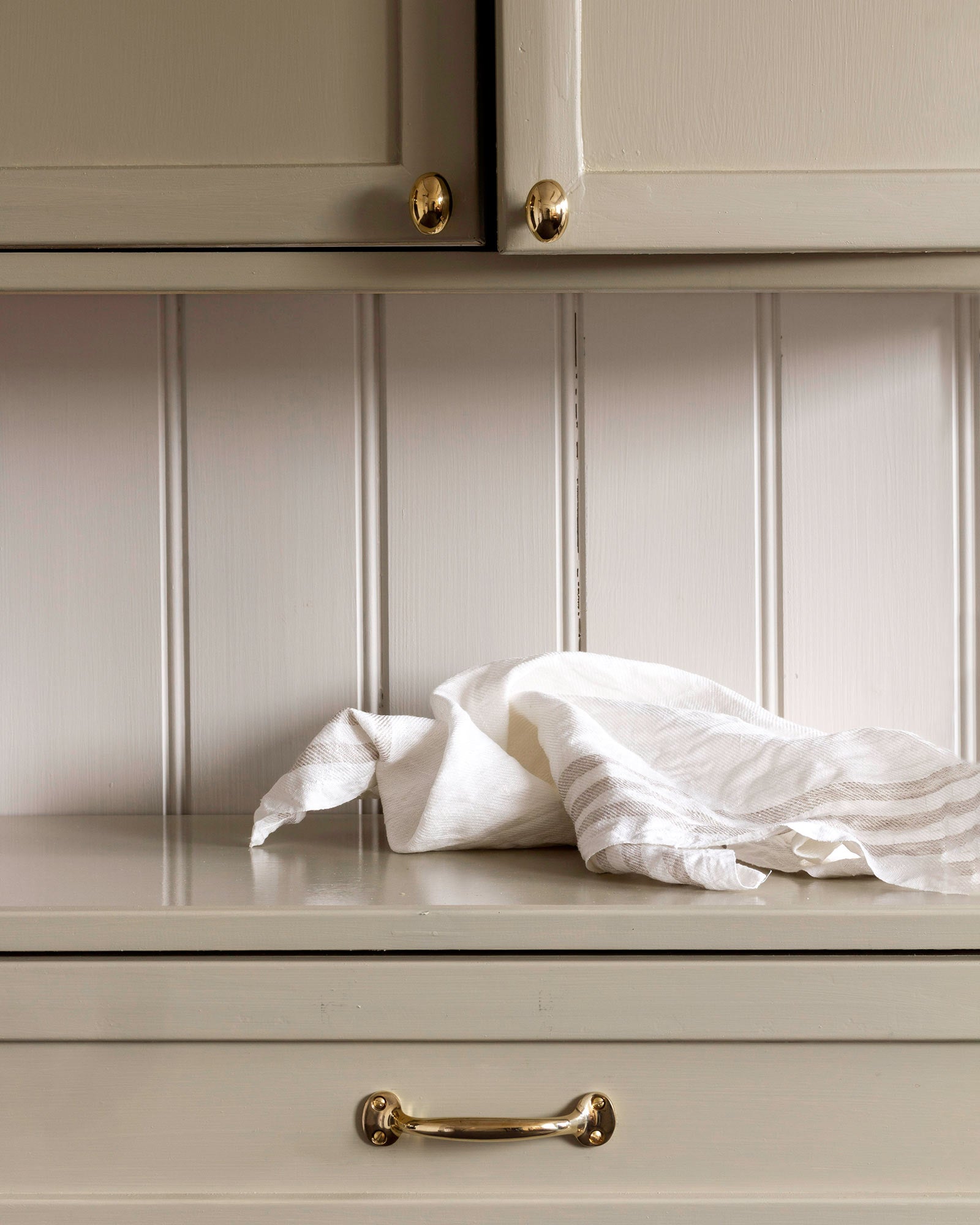 Knob - Oval brass 30 mm image