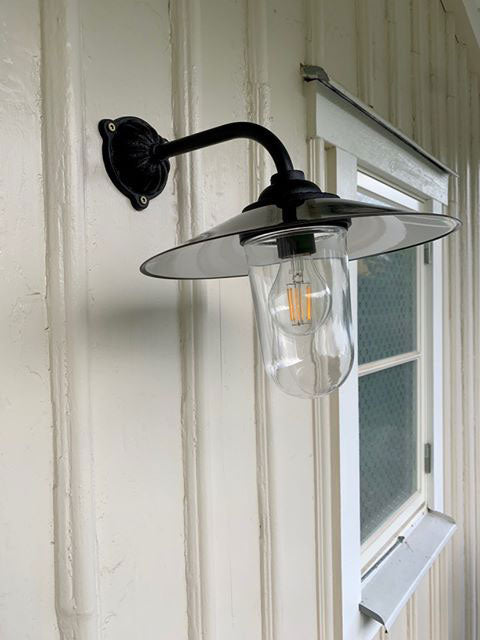 Utomhuslampa - Stallampa 90° kort, svart skärm image