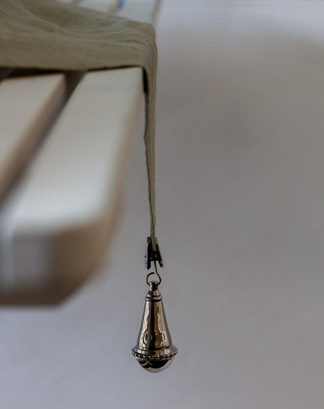 Tischdeckenbeschwerer - Vernickeltes Messing image