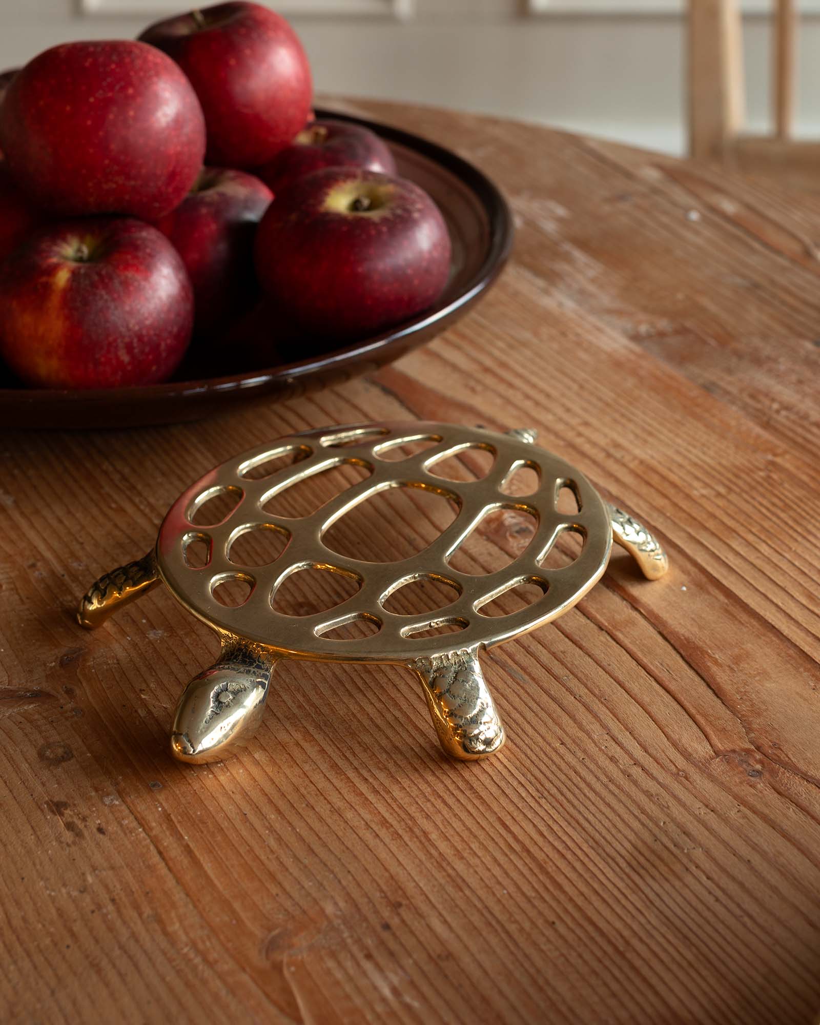 Trivet antique brass - Tortoise image