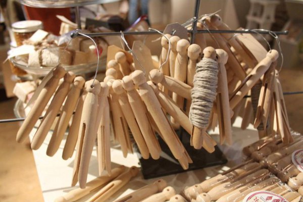 Antique clothespin - 20-pack image