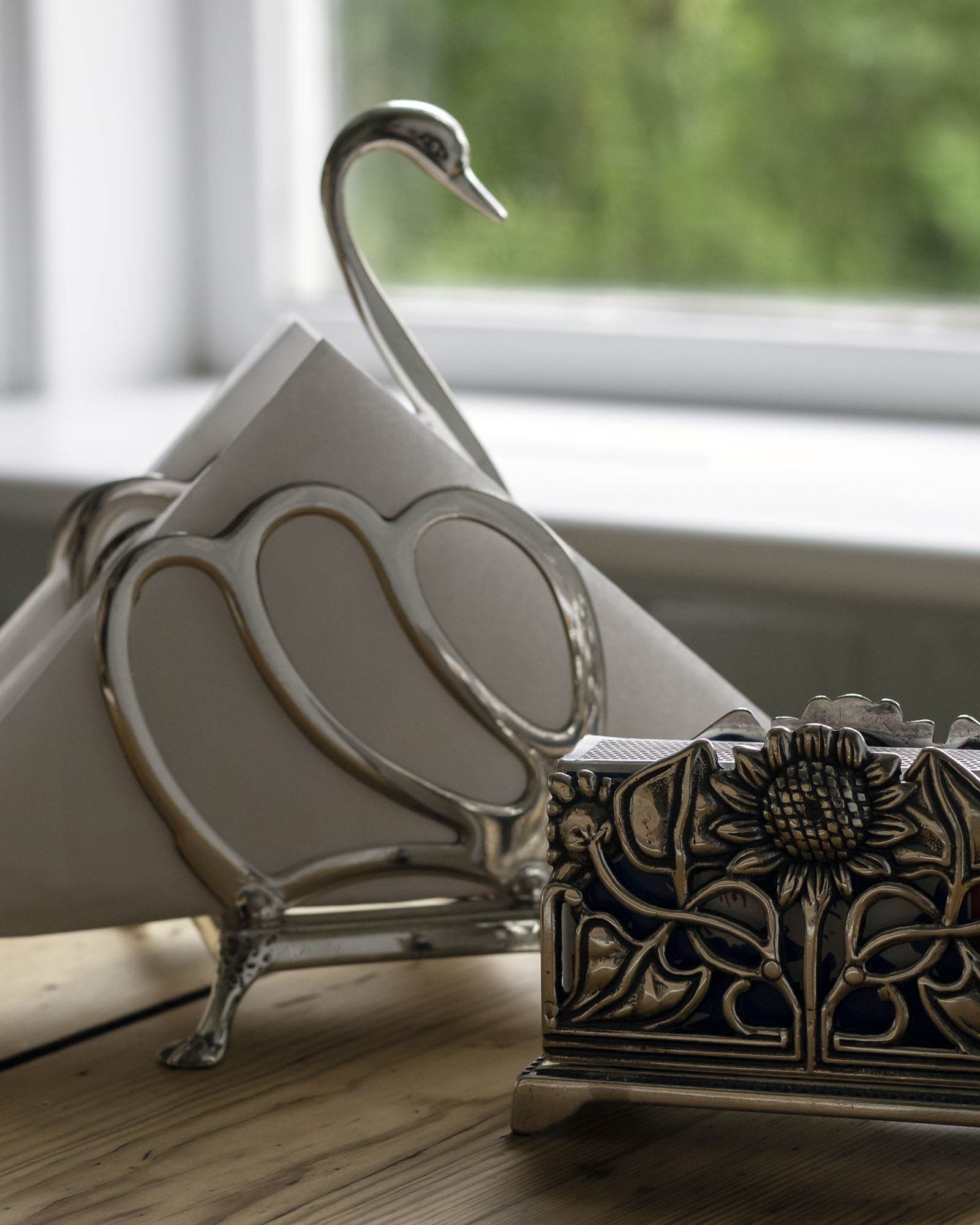 Toast rack & napkin holder silver - Swan image