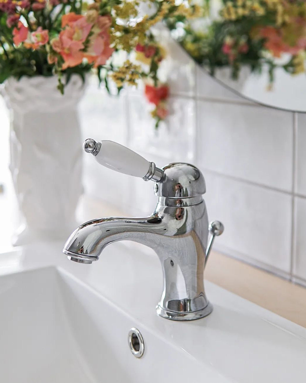 Bathroom Faucet - Paddington chrome image