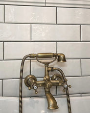 Badkarsblandare med handdusch - Kensington brons thumbnail image