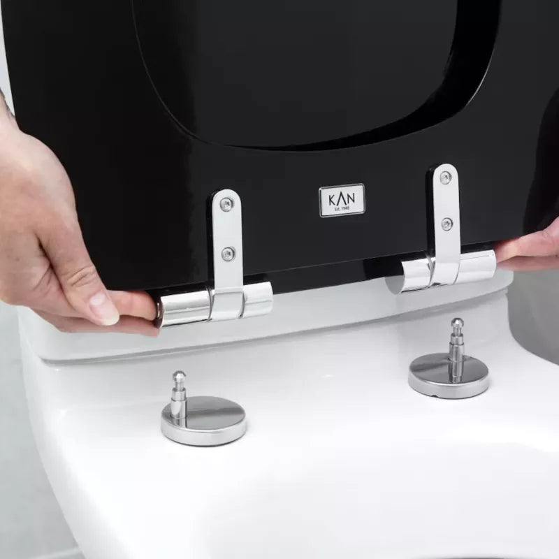 Mjukstängade toalettsits - KAN, Vit/krom image