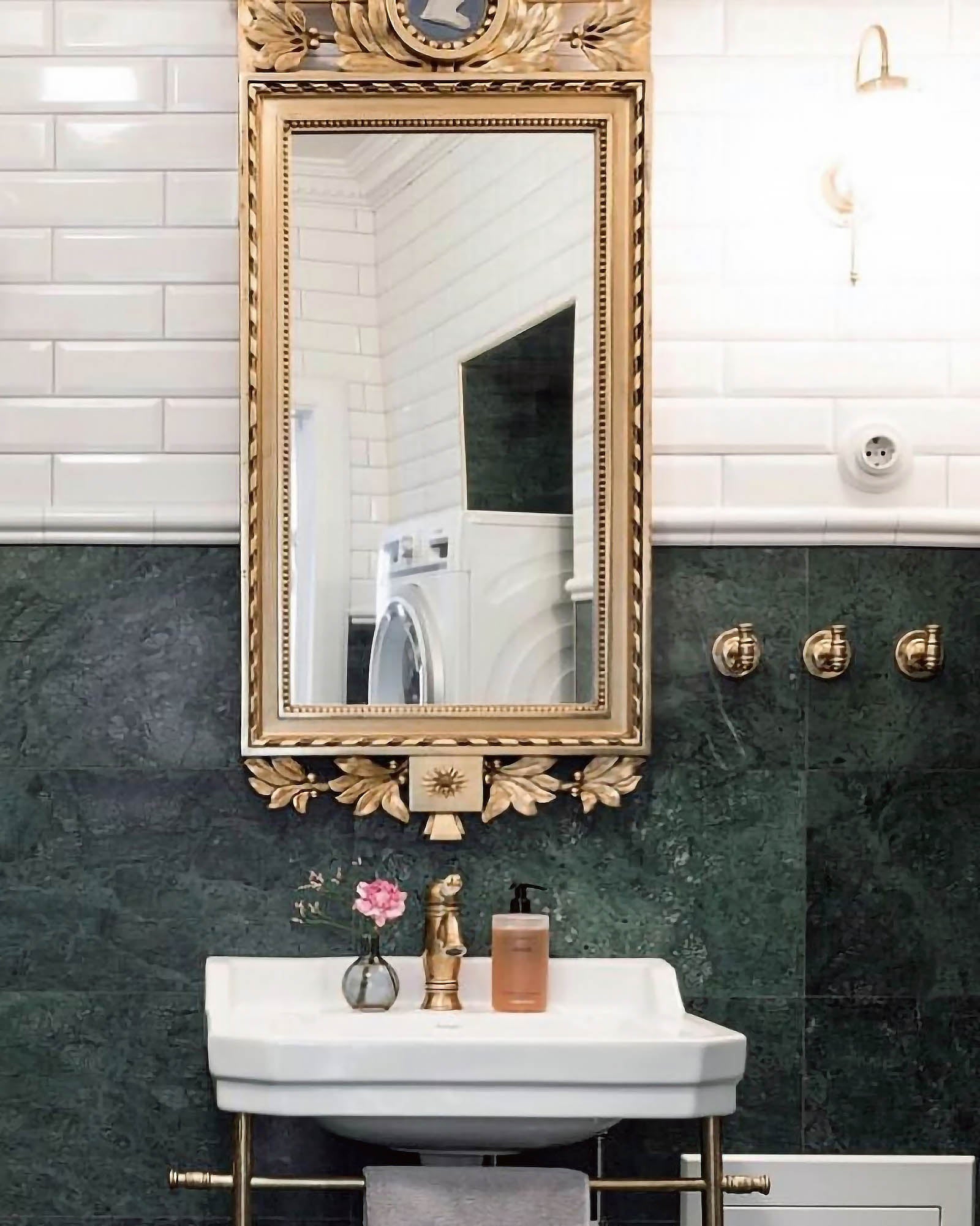 Bathroom Faucet - Oxford II brass image