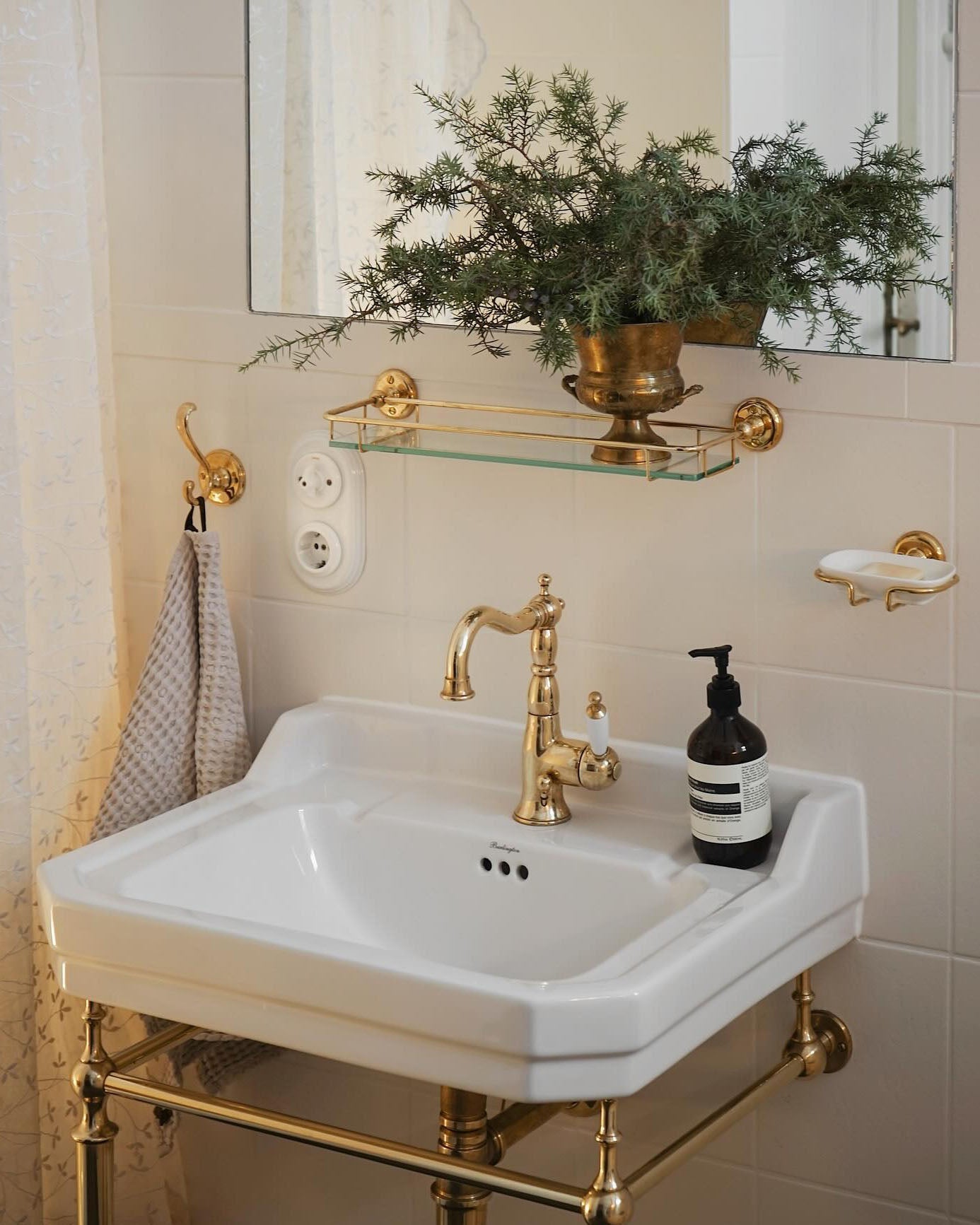 Glass Shelf brass - Haga 42 cm image