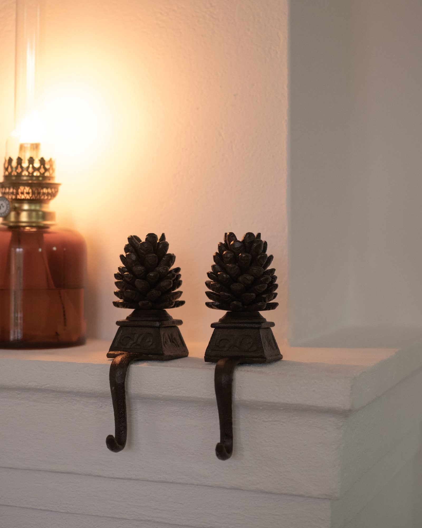 Stocking hanger - Cast iron image