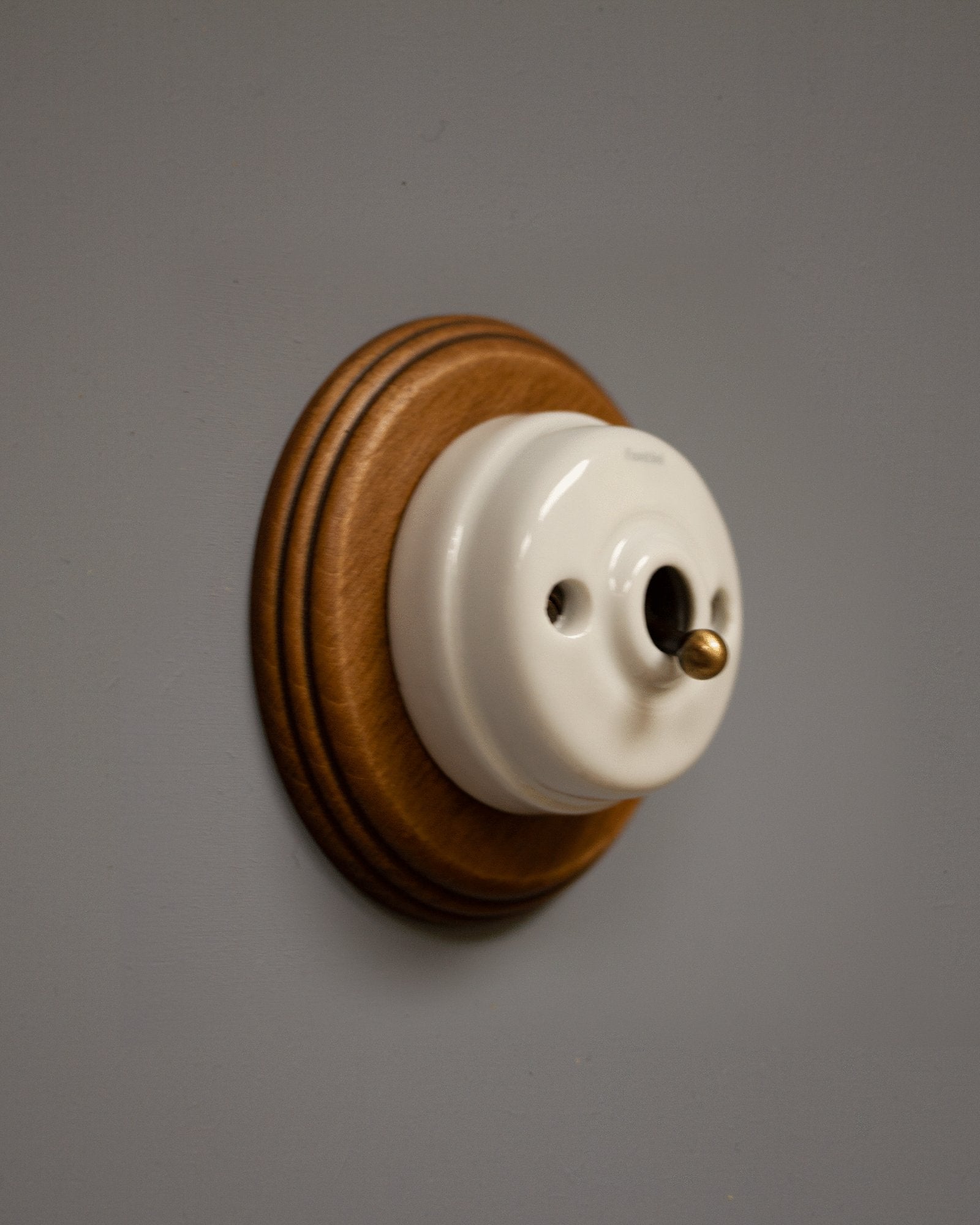 Rahmen, dunkel gebeiztes Holz – 1 Loch, Garby Colonial image