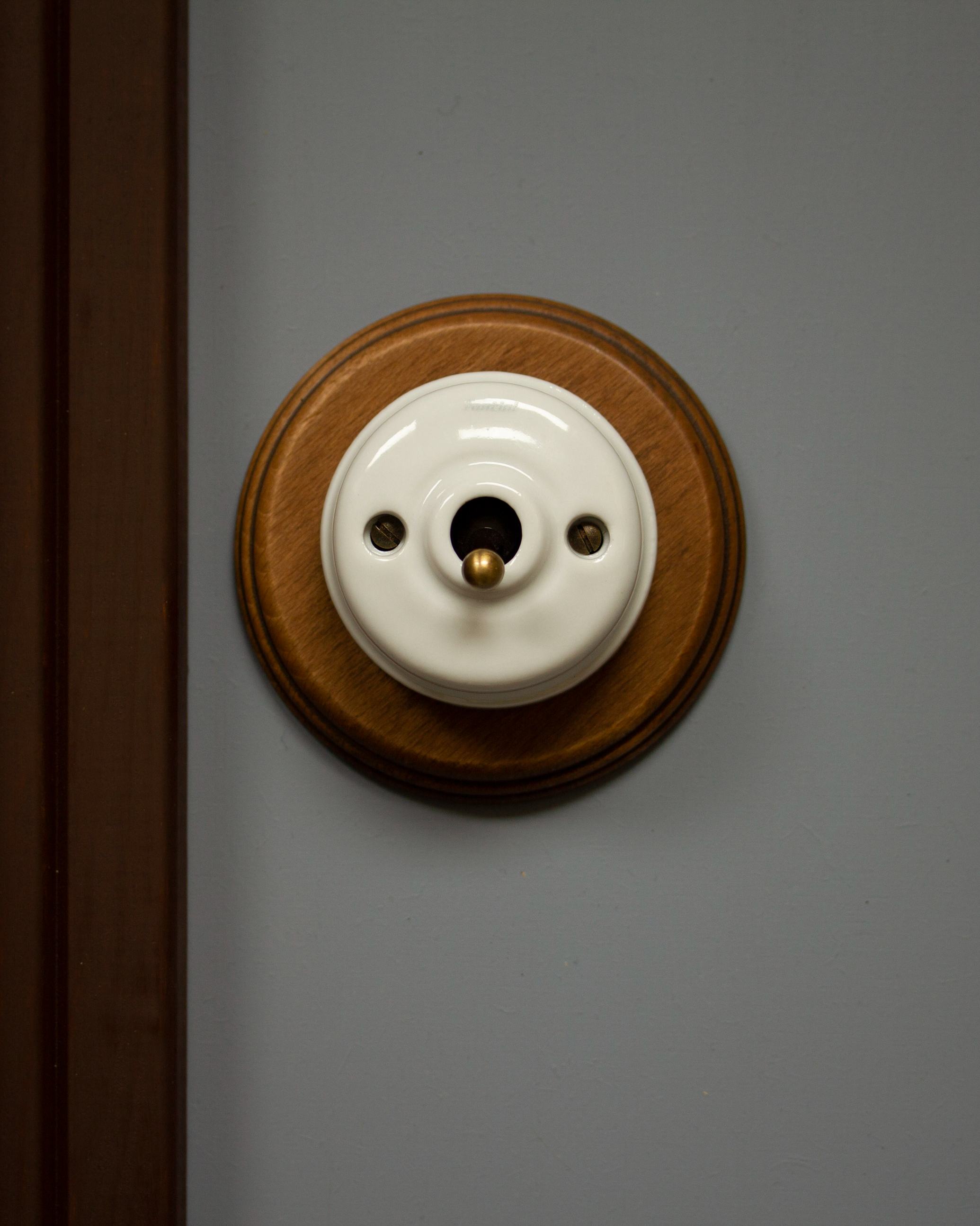 Frame 1 Element G. Colonial, Aged wood image