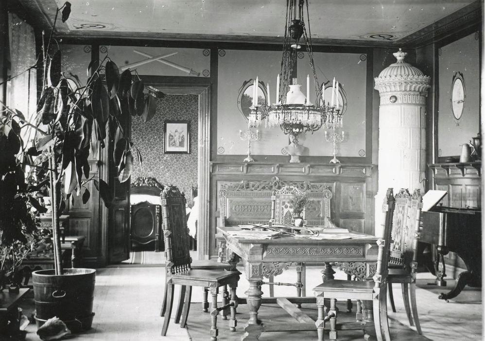 loyalty-lion-tier bg image