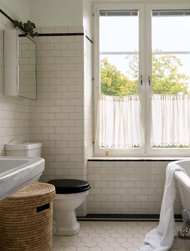 Tile Border - 50 mm (1.97 In.) - Black NOI/Super White BAS image