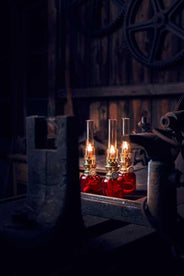 Fotogenlampa - Koholmen, rubinröd thumbnail image