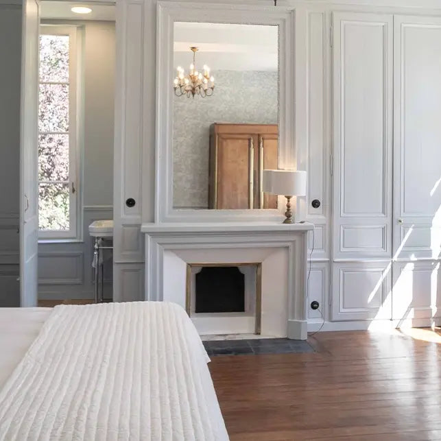 Outlet - Single, Round, in Bakelite image