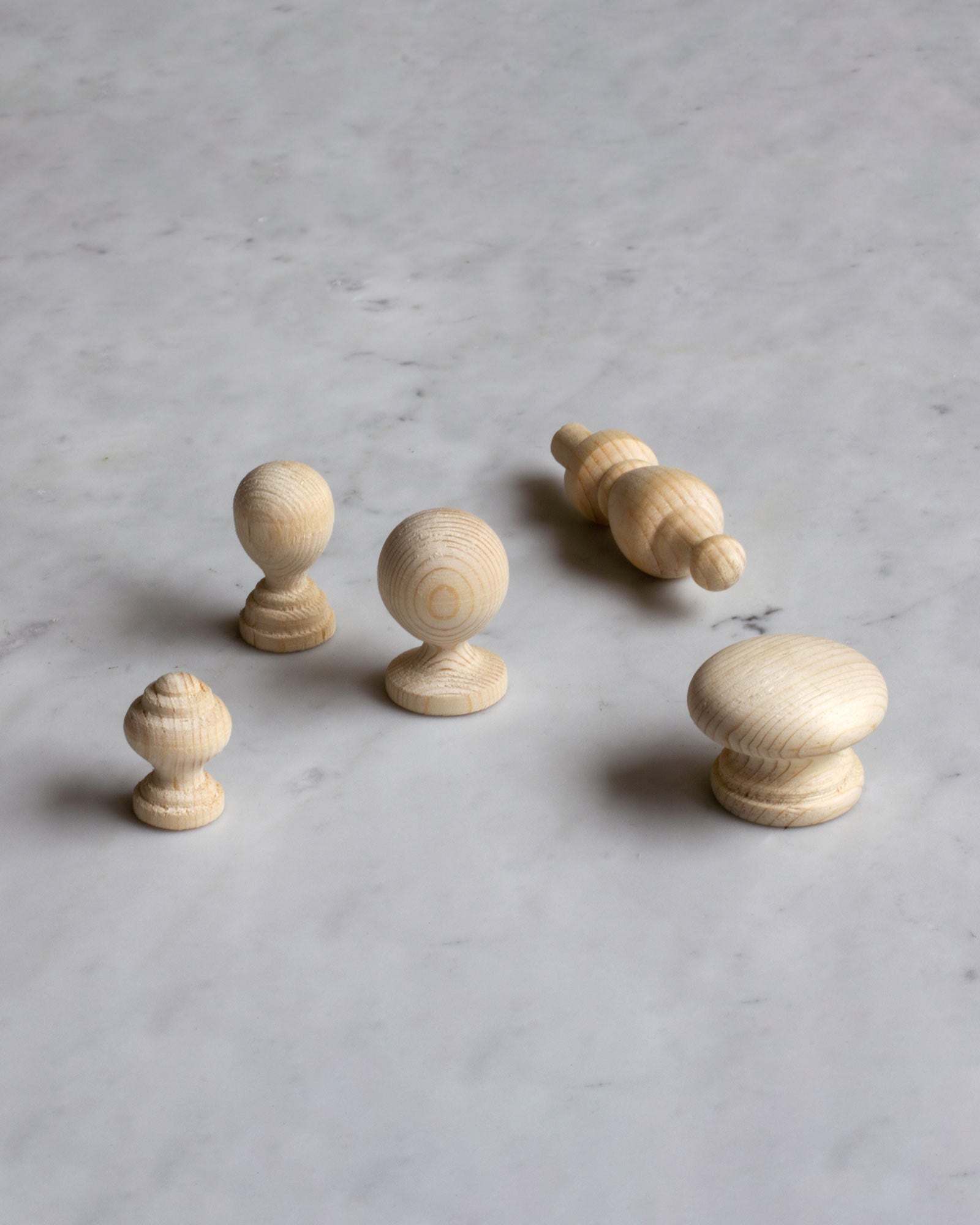 Wood knob - Classic 26 mm (1 in.) image