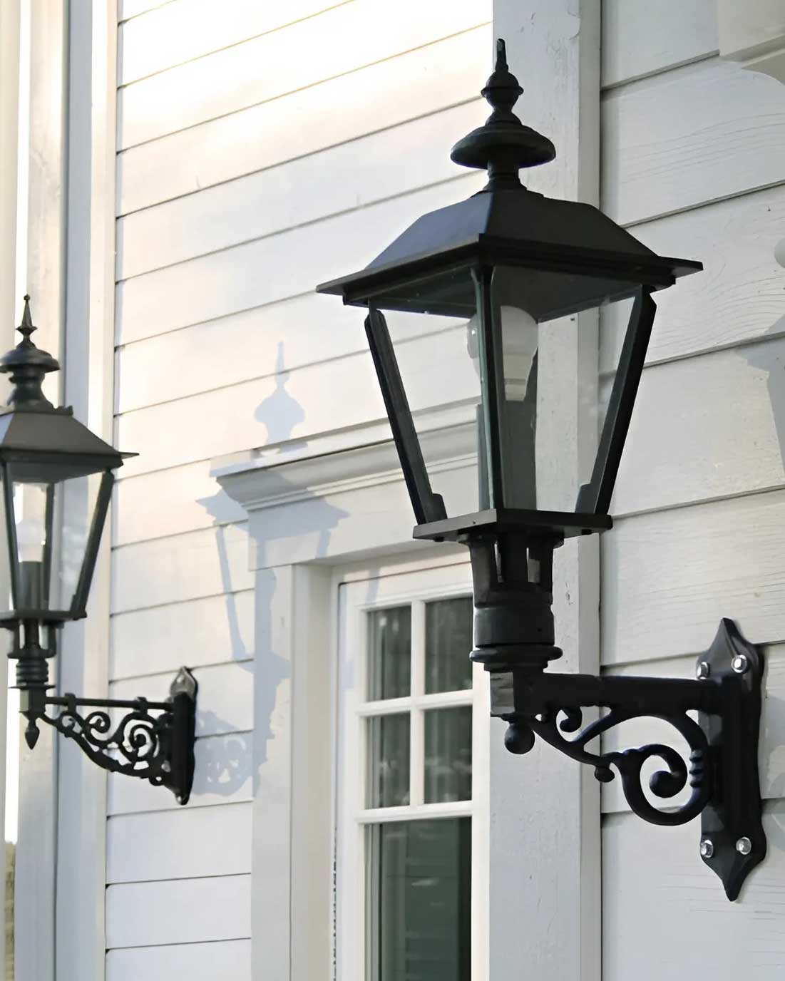 Tips & facts - Outdoor lighting card image