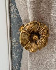 Gardinholder - Blomma messing thumbnail image