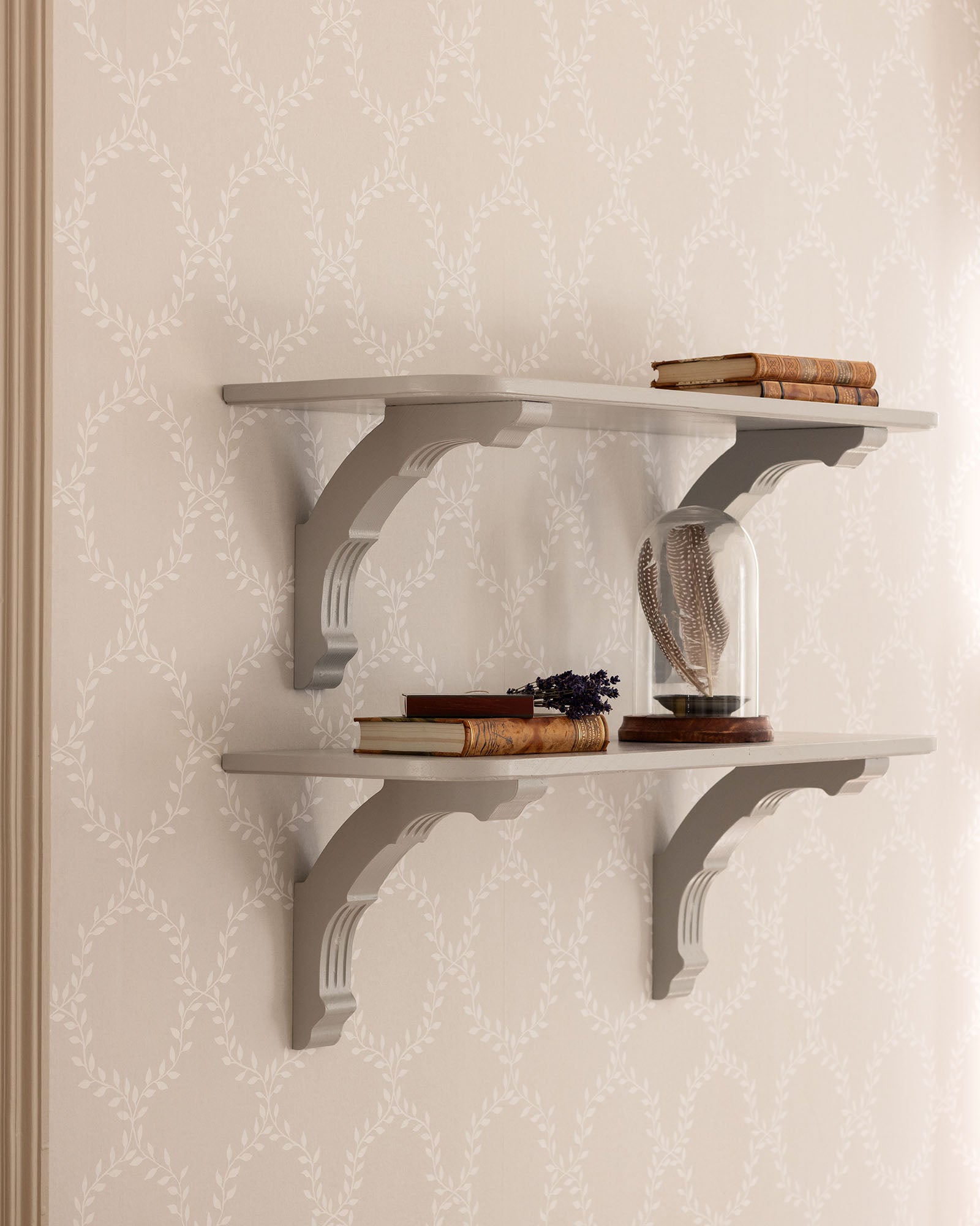 Consola de estantería antigua de madera - Marstrand entre consolas image