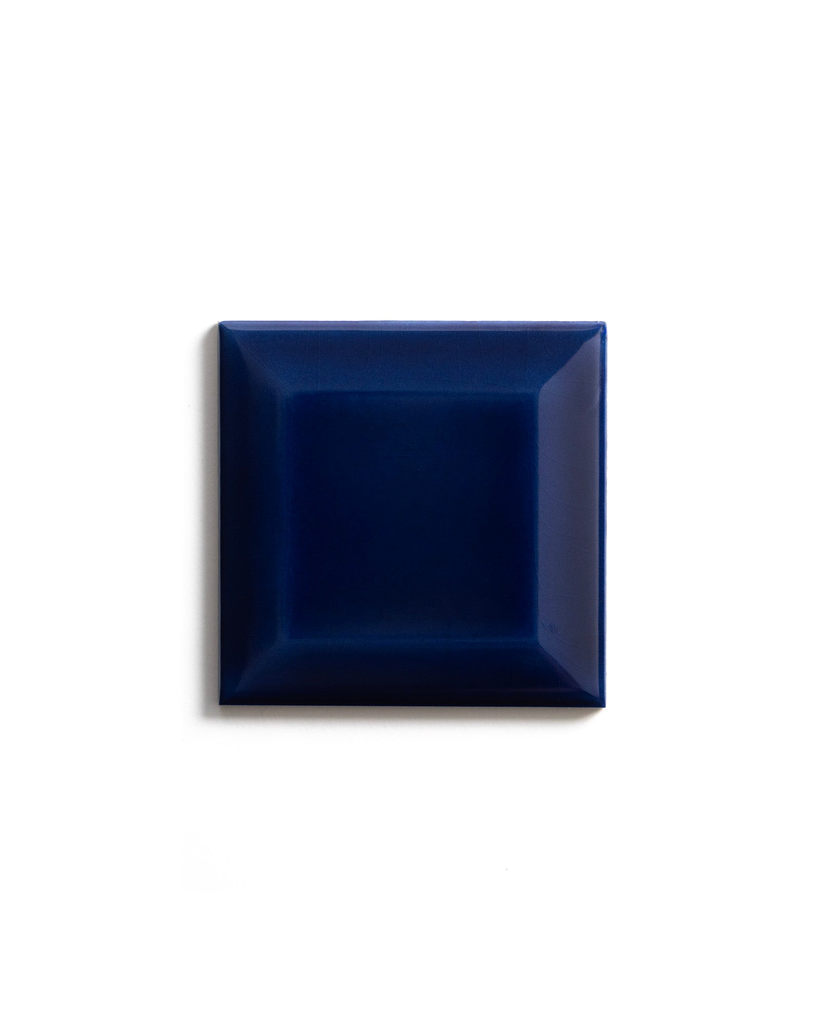 Victoria Wall Tiles - Beveled 7.5 x 7.5 cm (2.95 x 2.95 in.) - Ultramarine Blue, Glossy image