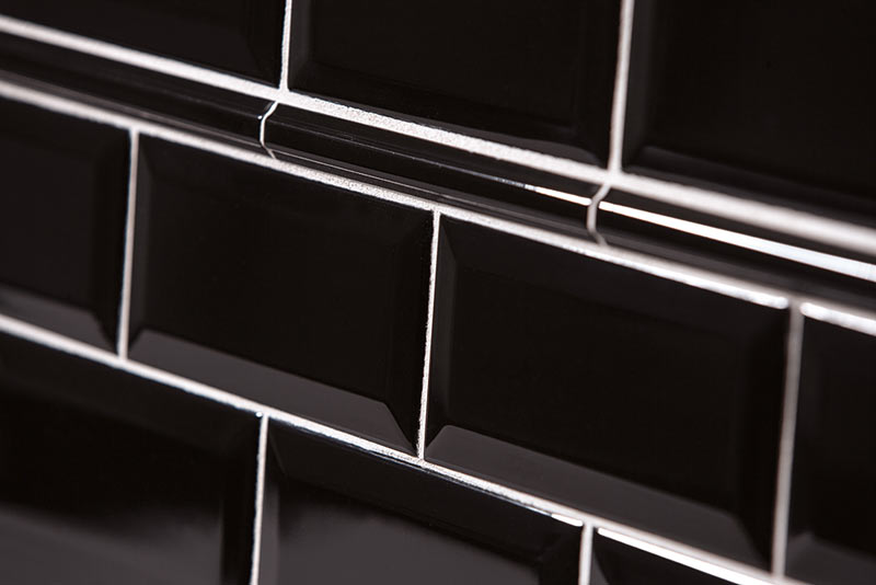 Tile Victoria - Decorative strip 1.7 x 15 cm black, glossy image