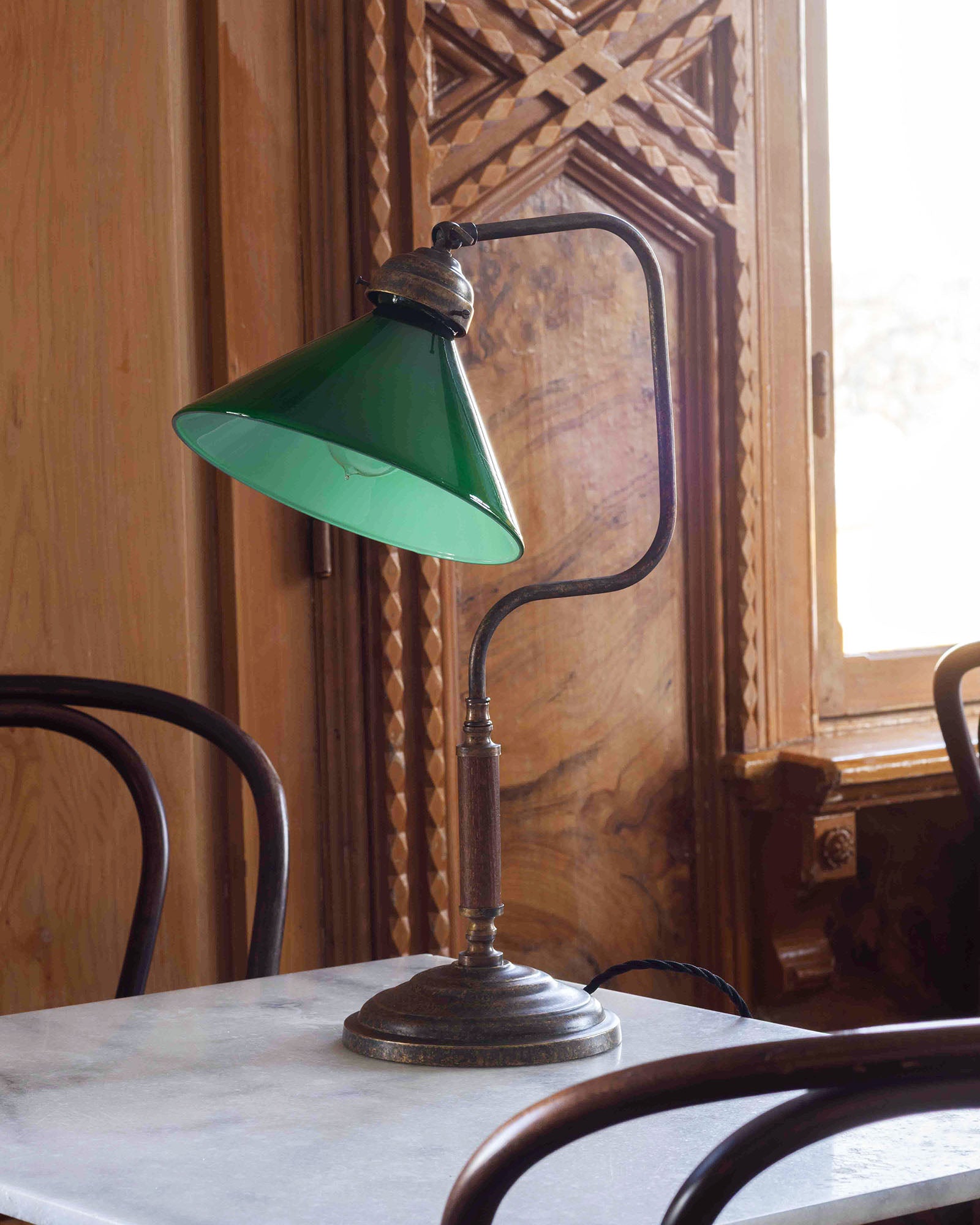 Bordslampa 1903 - Antik med grön skärm image