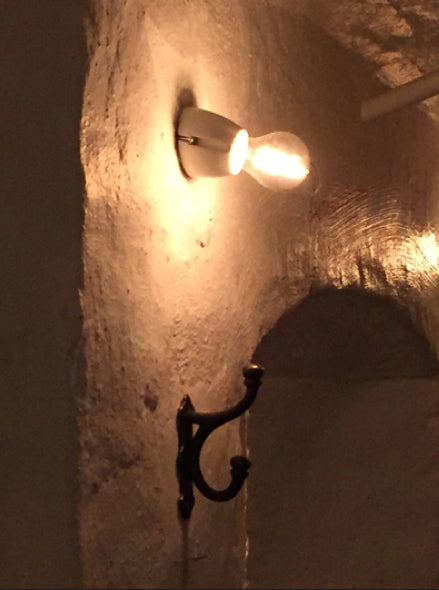 Lamphållare vit porslin - Fotlamphållare vinklad image
