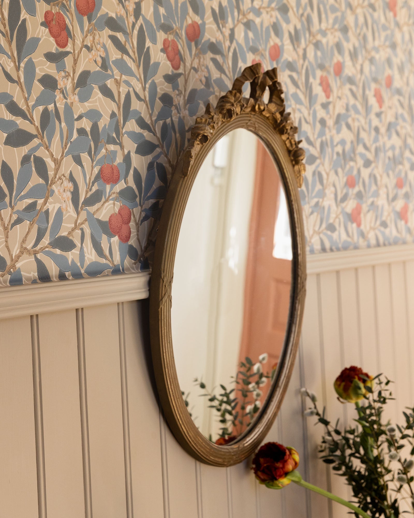 William Morris & Co. Tapetti - Arbutus Woad/Russet image