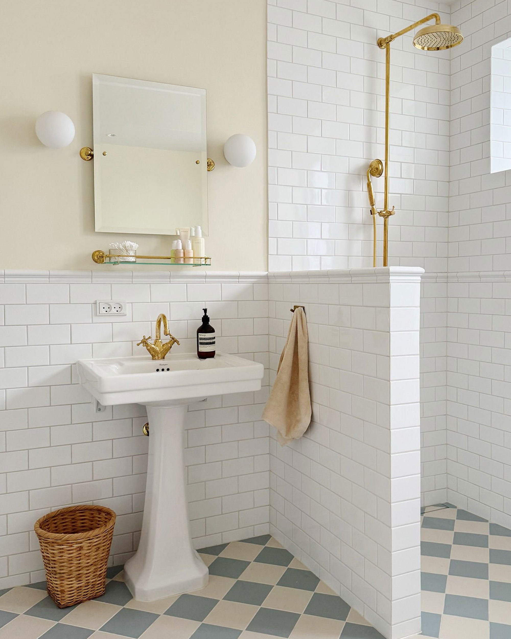 Bathroom Mirror - Burlington Rectangular - Brass 45 x 60 cm image