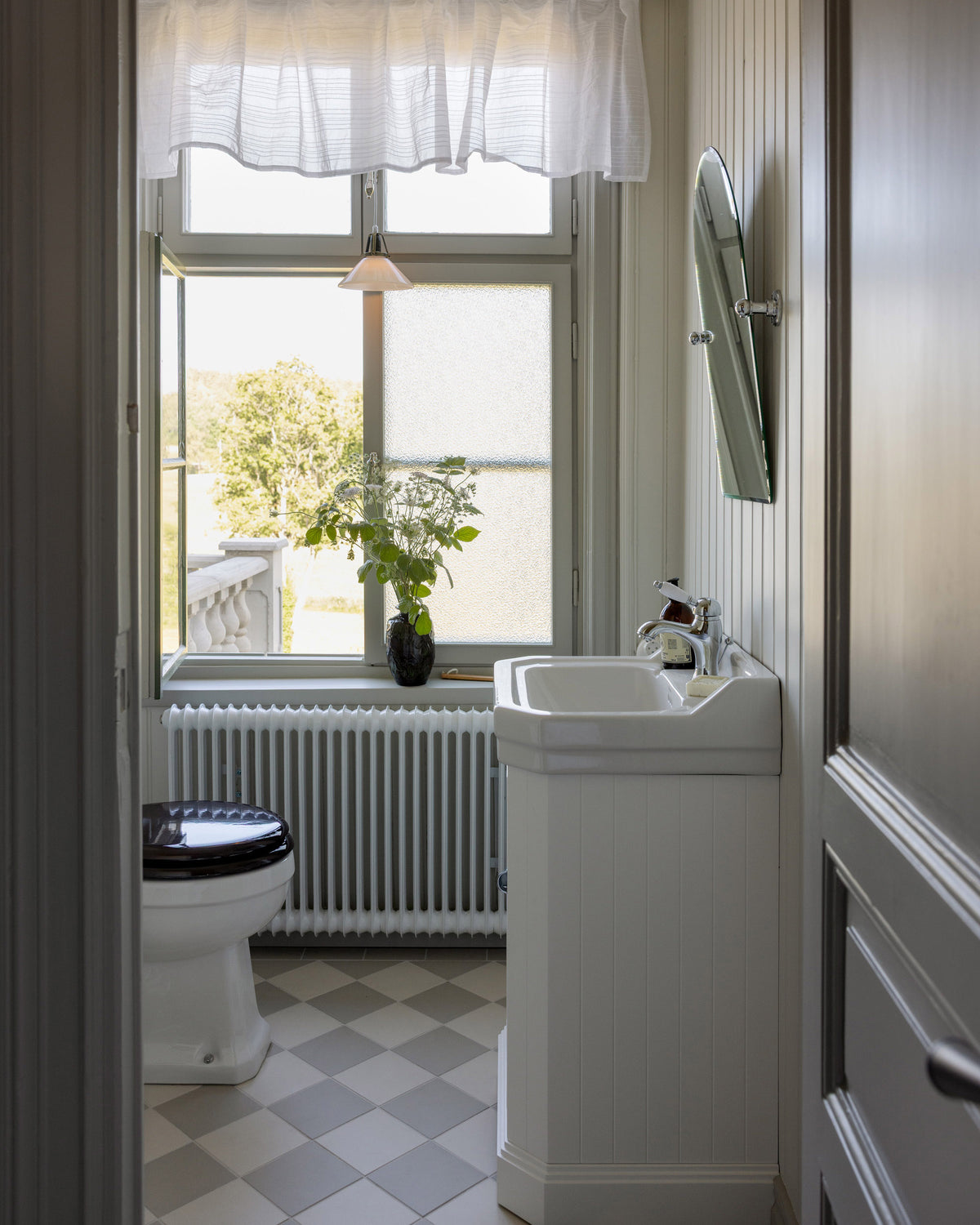 Meuble de salle de bain pour lavabo - Burlington 56 cm blanc (partie inférieure uniquement) image