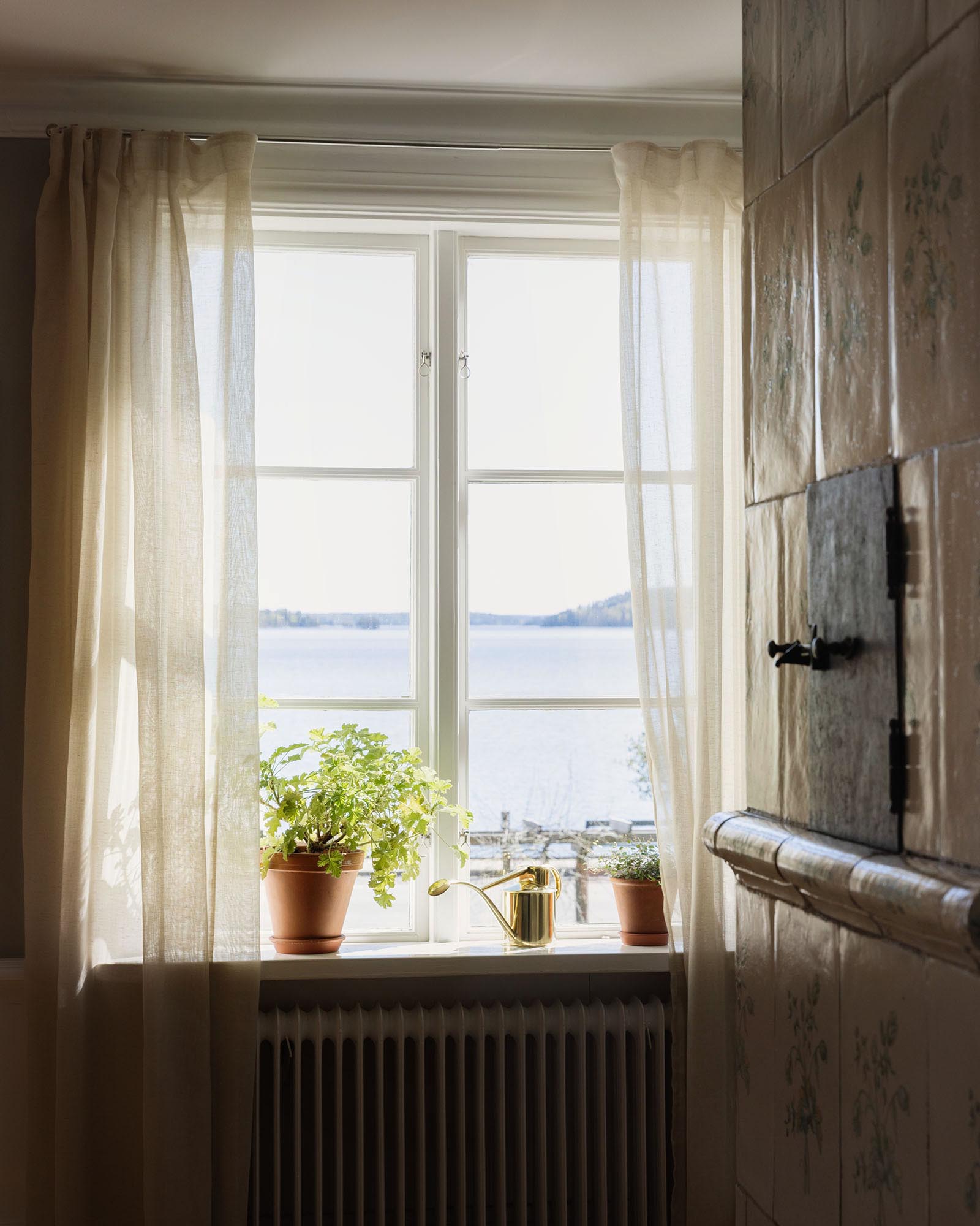 Vattenkanna inomhus - Mässing 1 L image