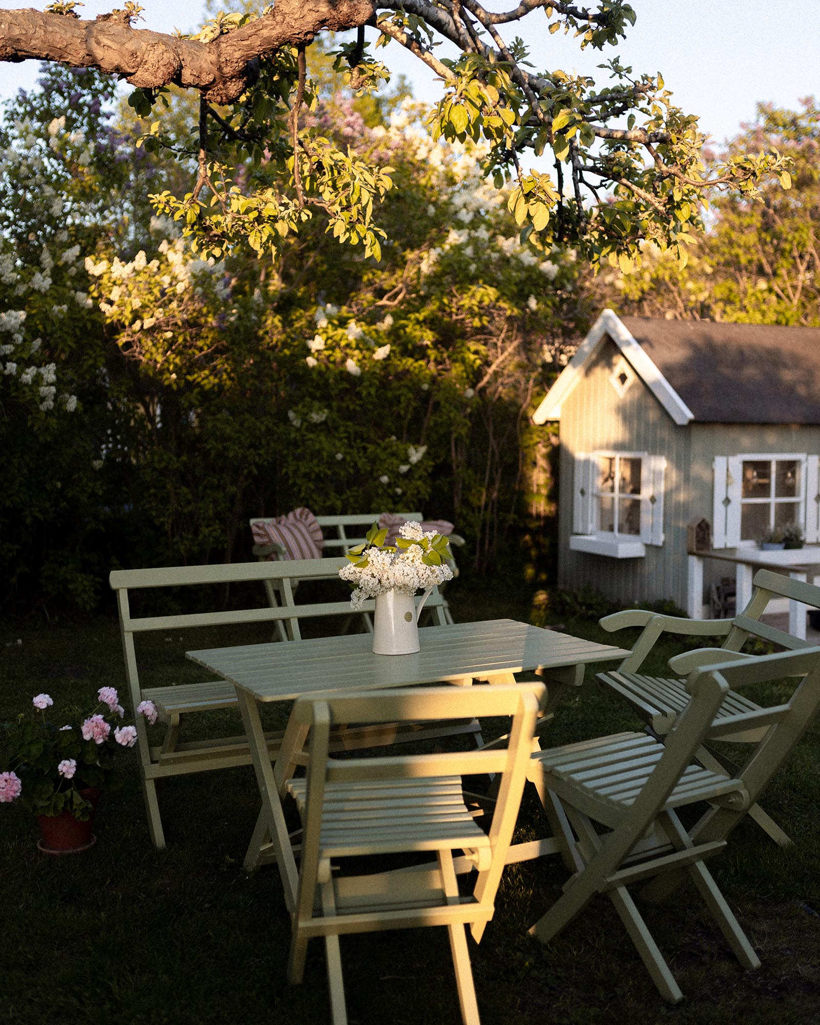 Classic garden furniture in 1920s style card image