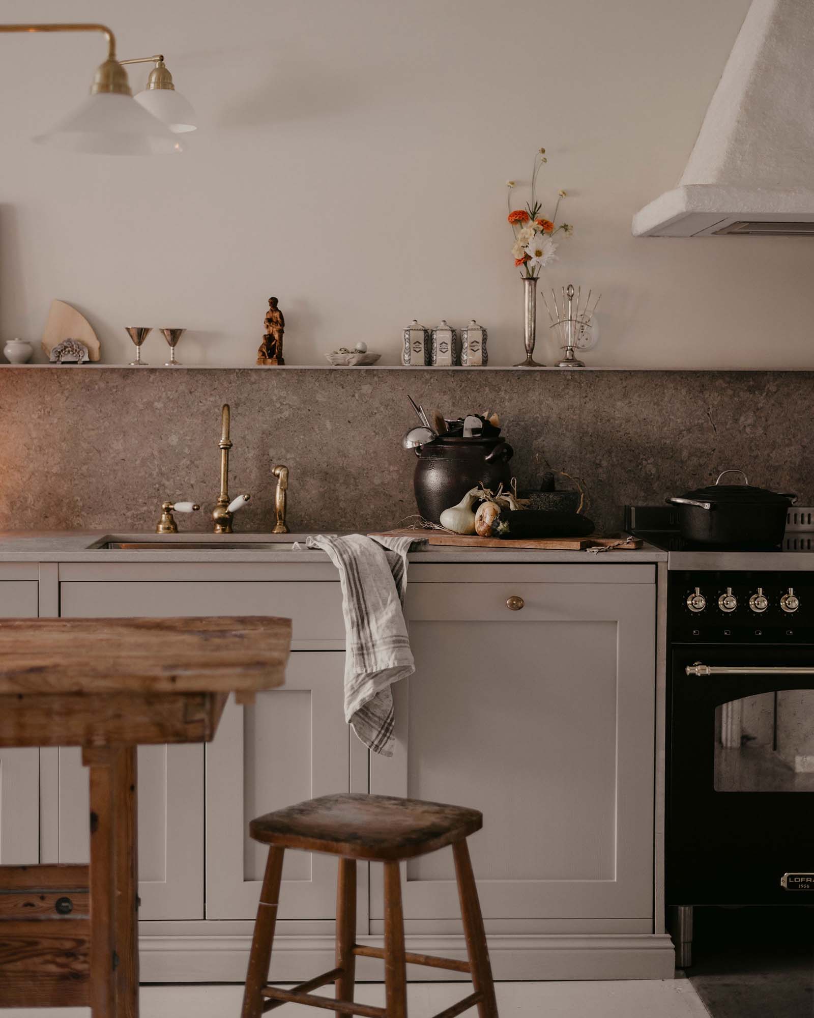 At home with Evelina Lovisa Lind – Sustainable material choices in a gently renovated farmhouse card image