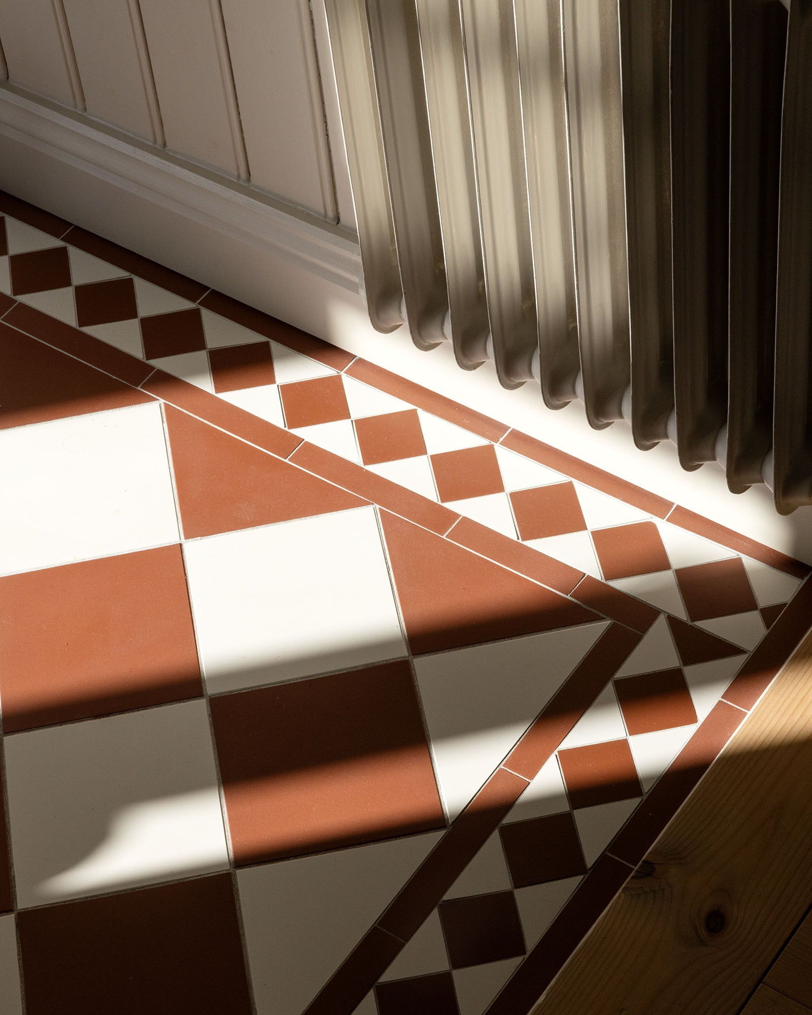 Friso de baldosas – Clásico rojo/blanco image