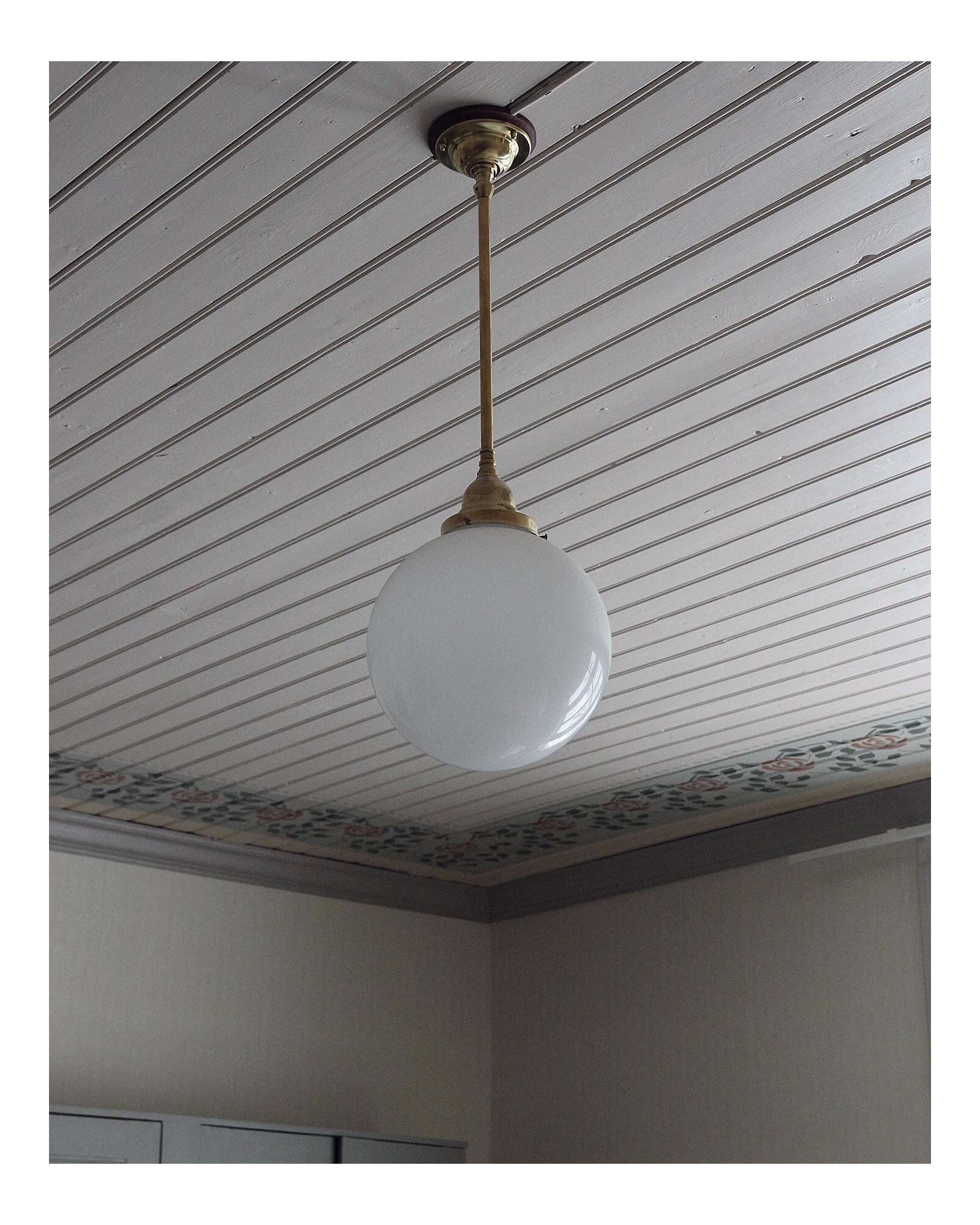 Taklampe - Byström 100 messing, stor globeskjerm image