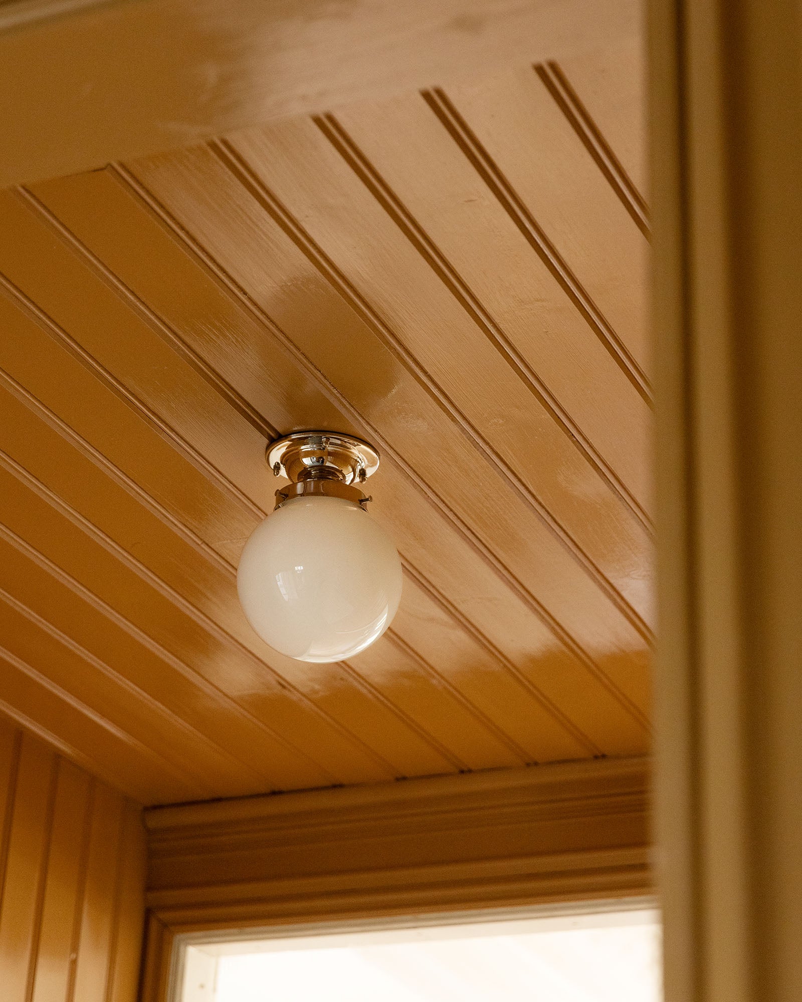 Badkamerlamp - Lundkvist 80 vernikkeld, bolvormige kap image