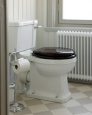 WC – Burlington-Toilette, schmaler Spülkasten und Sitz thumbnail image
