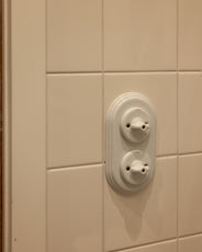 Dobbel lysbryter - Hvit porselen 2-elements thumbnail image