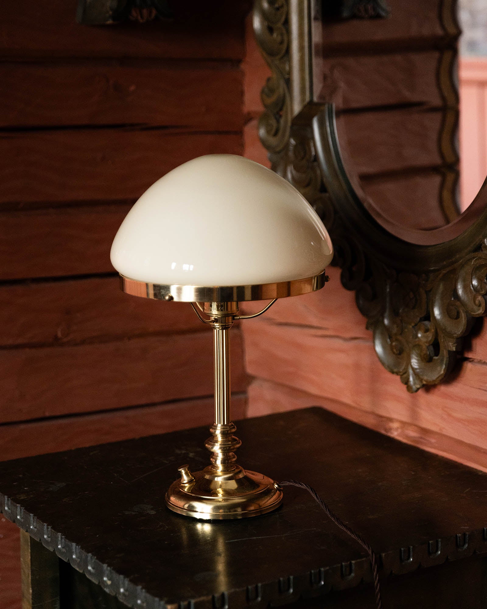 Table lamp - Karlfeldt - Brass, Pointed Off-white Shade image