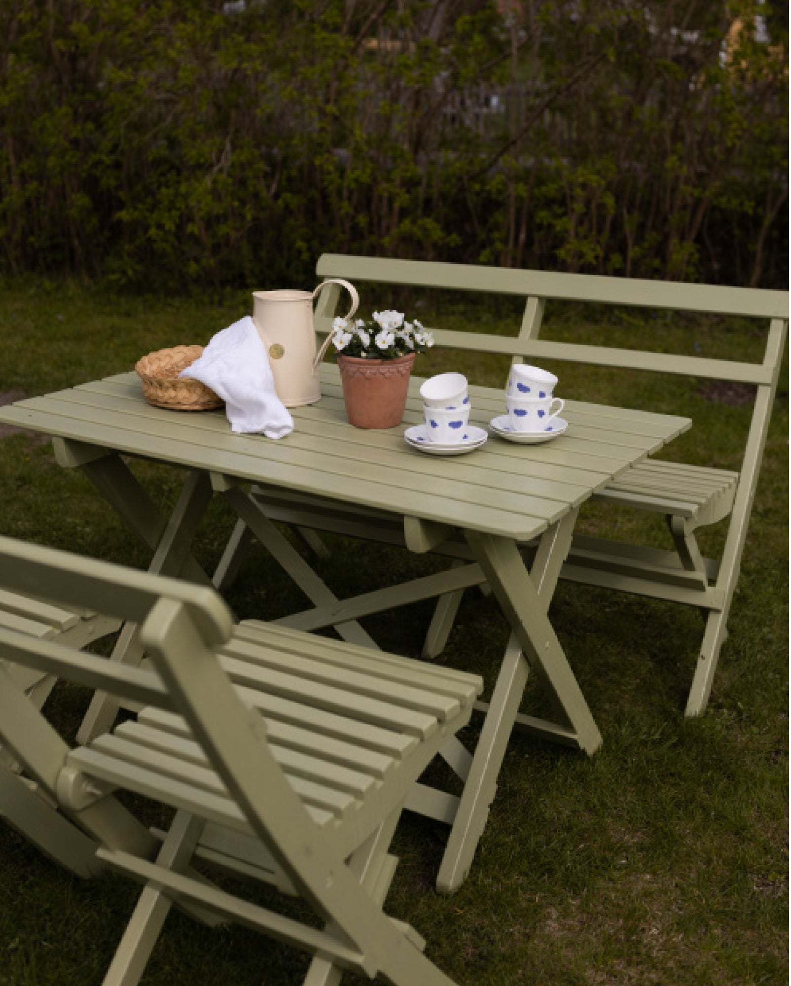 Classic garden furniture in 1920s style card image