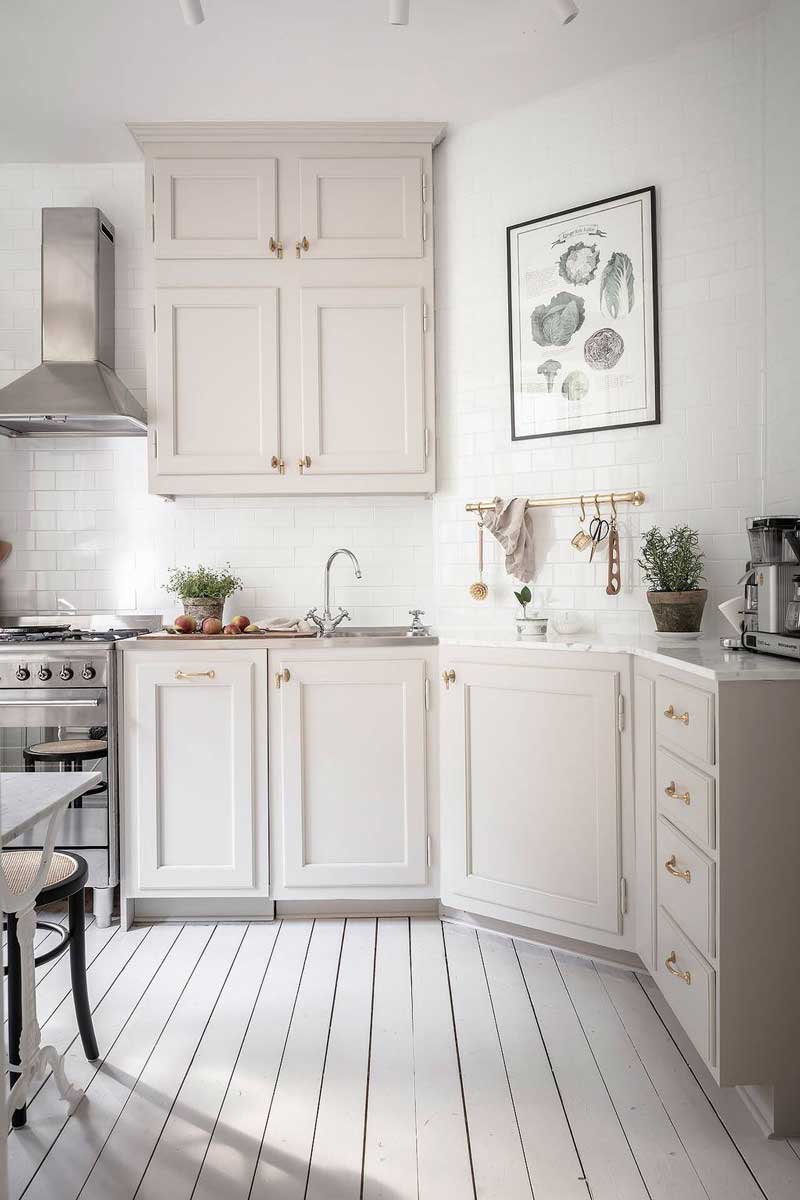 Kitchen Faucet - Lady bronze image